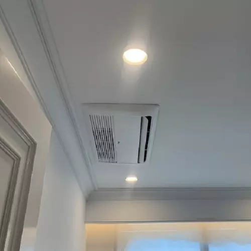 z4635646798469e96f8760418e66f437b83cf876f93c81-min-7100
